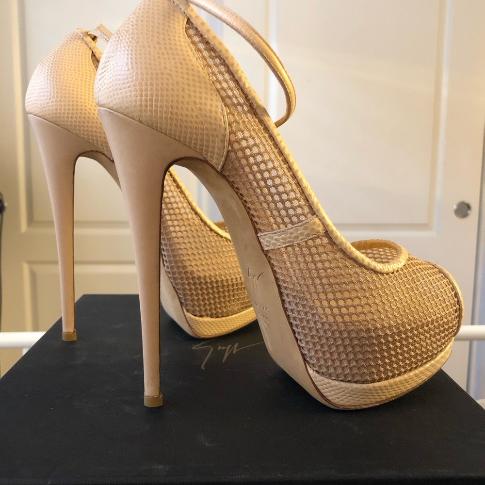 Giuseppe Zanotti nude platform heels
